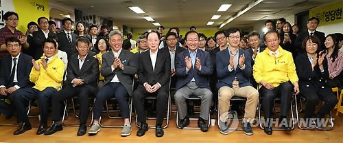정의당, 심상정 출구조사 5위에 '탄식'…차분해진 상황실