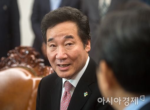 "4대강 수질악화" 비판한 李총리, MB 만나 무슨 얘기?