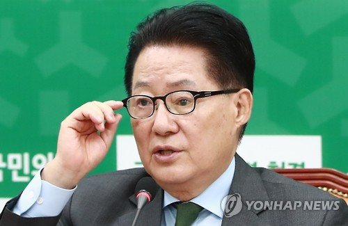 박지원, 다시 文대통령 공격 모드…'문생큐'→'문모닝' 회귀?