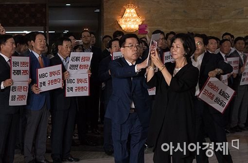 손혜원, 자유한국당 의원들 시위에 “더 효율적으로 도와드리겠다”
