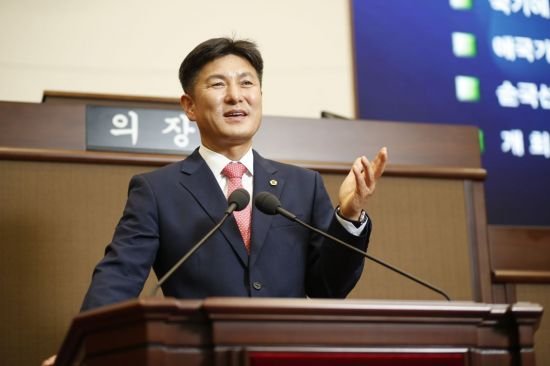 김동욱 전 서울시의회 더불어민주당 대표의원,  도봉구청장 출마 선언