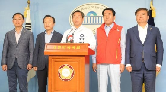 '인천 비하 발언' 폭탄맞은 유정복…"정태옥 정계 떠나라"