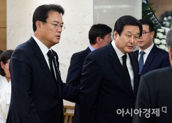  김종필 전 총리 빈소 찾은 김무성