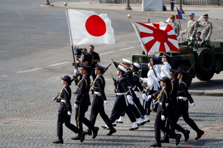 일본 우익과 정치권만 외치는 '강한 자위대'…국민 절반 "개헌 반대"