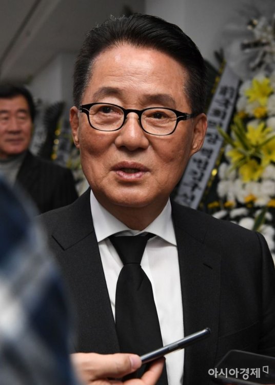 박지원 "한국당, 나경원 당선으로 '도로 박근혜당'됐다"