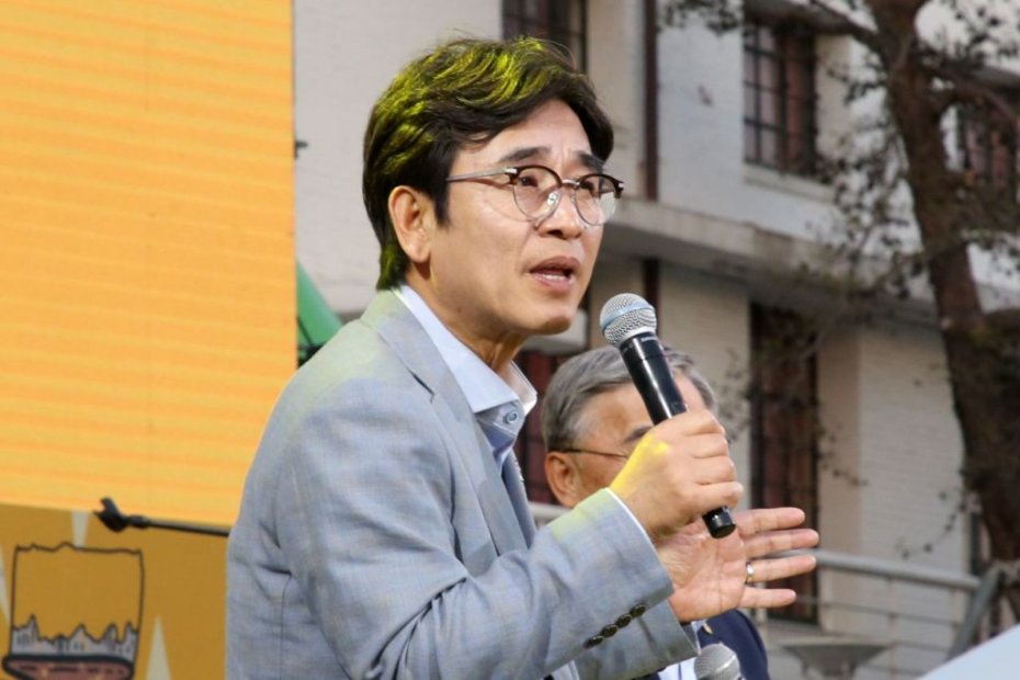박지원의 예언 "유시민, 정계 복귀할 것…대선 흥행에 도움"