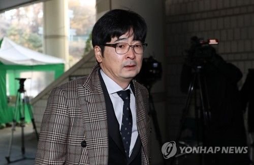 탁현민 "여성혐오자로 몰아…그 집단들 광기 두려워" 
