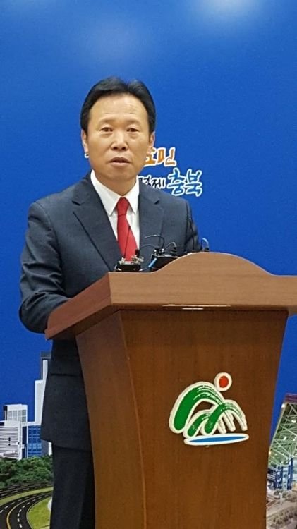"문재인 이 인간 물어뜯고 싶다" 막말한 황영호 한국당 지역위원장, 공개 사과