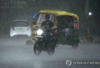 인도 북부 폭우·낙뢰 사고로 하루 동안 36명 사망