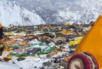 '쓰레기 산'된 에베레스트…'최다 사망자'까지 최악의 해
