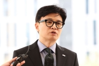 한동훈, 압수수색에 반발한 최강욱에 "정상적인 모습은 아냐" 