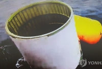 군 "북한 발사체 내일쯤 수면 떠오를듯"