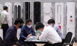 '전기료 폭탄' 걱정에 껐다 켰다 반복?…에어컨 알쓸꿀팁 따로 있다
