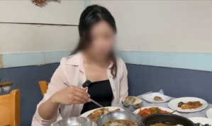 혼밥女에 "빨리 먹어" 짜증낸 맛집 파장…'화들짝' 여수시 결국