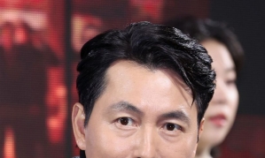 혼외자 인정 1년만에 정우성 "장건영, 고집스럽게 밀어붙이는 인물"