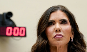 "보좌관과 불륜설에 대통령도 지쳐"…女장관 결국 해임