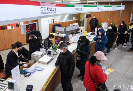 '우체국 마스크' 취약지역은 계속 판다