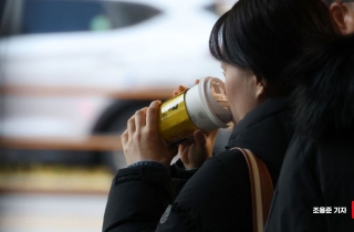 '커피 사치품 되겠네'…이상기후에 천장 뚫린 원두값