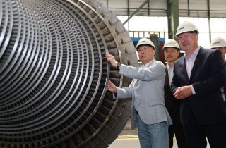 체코 원전 프로젝트 수주에 두산에너빌 '활짝'…주기기 공급
