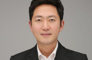 하이브, 새 대표이사에 이재상 CSO 내정…박지원 사임