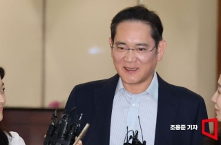 '넓어진 운신의 폭'…이재용, 3월 젠슨 황 만날까