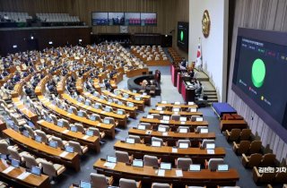 노란봉투법, 국회 본회의 통과…與, 표결 불참