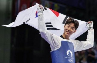 '금빛 발차기' 박태준, 男 태권도 58kg 사상 첫 우승