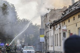 러시아, 젤렌스키 고향 미사일 공습…우크라 대규모 드론 반격