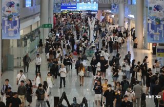 한은 "우리 경기 이미 저점 찍어, 완만하게 회복 중"