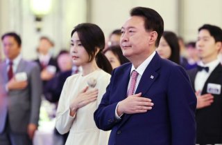 대통령실 "김건희 여사, 尹 다음 해외 순방 동행 안한다"