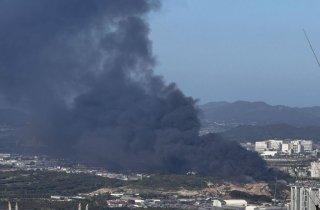 인천 왕길동 공장서 화재…소방당국 '대응 2단계' 발령