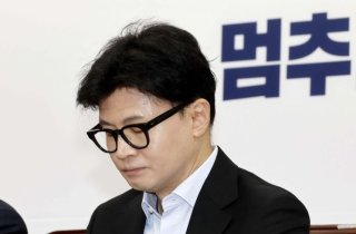 한동훈 "대통령 비상계엄 선포 잘못된 것…국민과 막을 것"