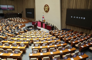 尹대통령 탄핵소추안 국회 본회의 보고…이르면 6일 표결