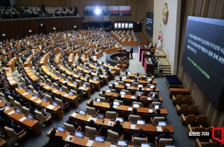 '분위기 달라졌다'…안철수·김예지·김상욱 탄핵안 투표 참여 