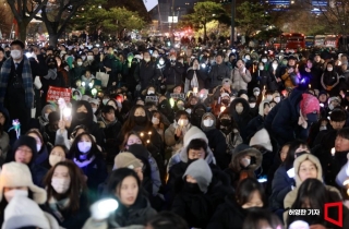 1월에 금리 또 내려야 하나…탄핵정국에 고민 깊은 한은