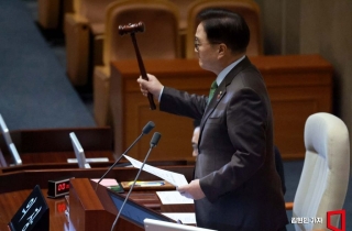 경제당국 탄핵 가결 후 비상체제 가동...'내외부 연쇄 회의'  