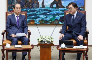 우원식, 국정협의체 당부…韓 권한대행 "국회와 협력"