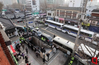 [속보]尹 “계엄해제 막거나 연기한다고 되는 일 아니야, 軍바로 철수시켜”