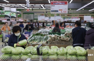 4월 소비자물가 2.1%↑…소비자물가 4개월째 2%대