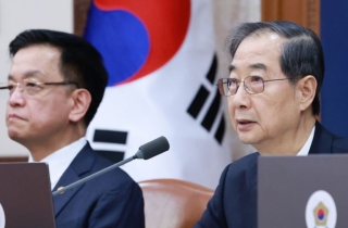韓대행 "미국발 관세 폭풍 헤쳐 나가는데 모든 역량 다할 것"