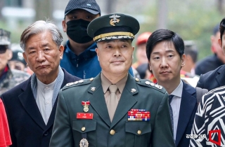 "원대 복귀합니다"…'무죄' 박정훈 대령, 23개월만에 제자리로