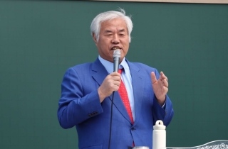 尹지지자들 광화문 집결…촛불행동은 대법원 항의집회
