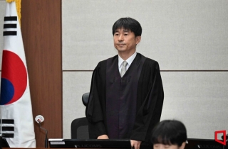 지귀연 판사 '접대 의혹'…대법 "비위 확인 시 법령에 따라 절차 진행"