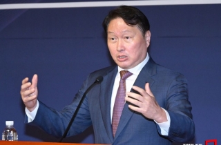 최태원, 오늘 대국민 사과…SKT 해킹 브리핑 참석