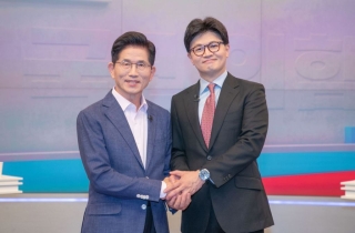 한덕수 단일화 시점 두고 金 "전당대회 직후"·韓 "말할 단계 아냐"