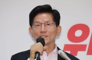 김문수 "과학기술부총리 신설…연구원 정년 65세 회복"