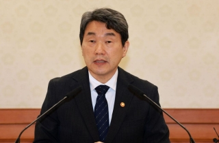 이주호 "국민과 역사 평가만 두려워해야… 마지막 소임 다할 것"