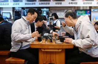 한덕수 "약자동행, 공약에 포함해도 되나"…오세훈 "물론"