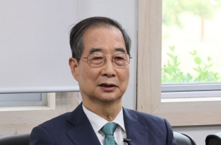 한덕수 "개헌 말바꾸기는 중대범죄"…이재명 정조준 