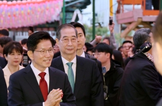 한덕수, 김문수에 "오늘 중 만나자" 제안…단일화 논의 시동